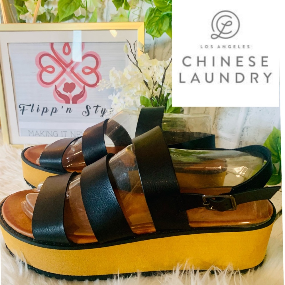 CHINESE LAUNDRY Ozzie Platform Strap Sandals